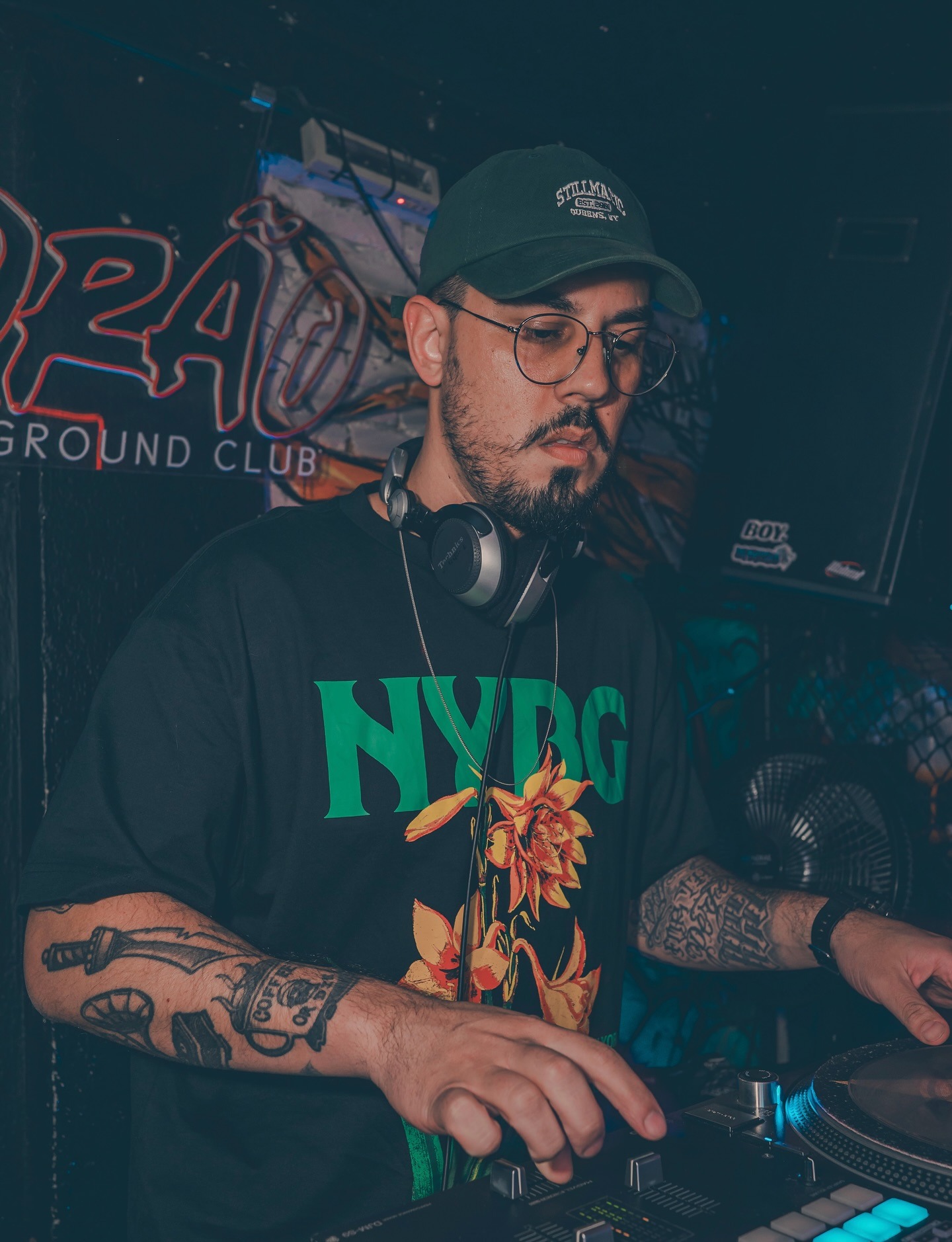 Skeeter set underground club